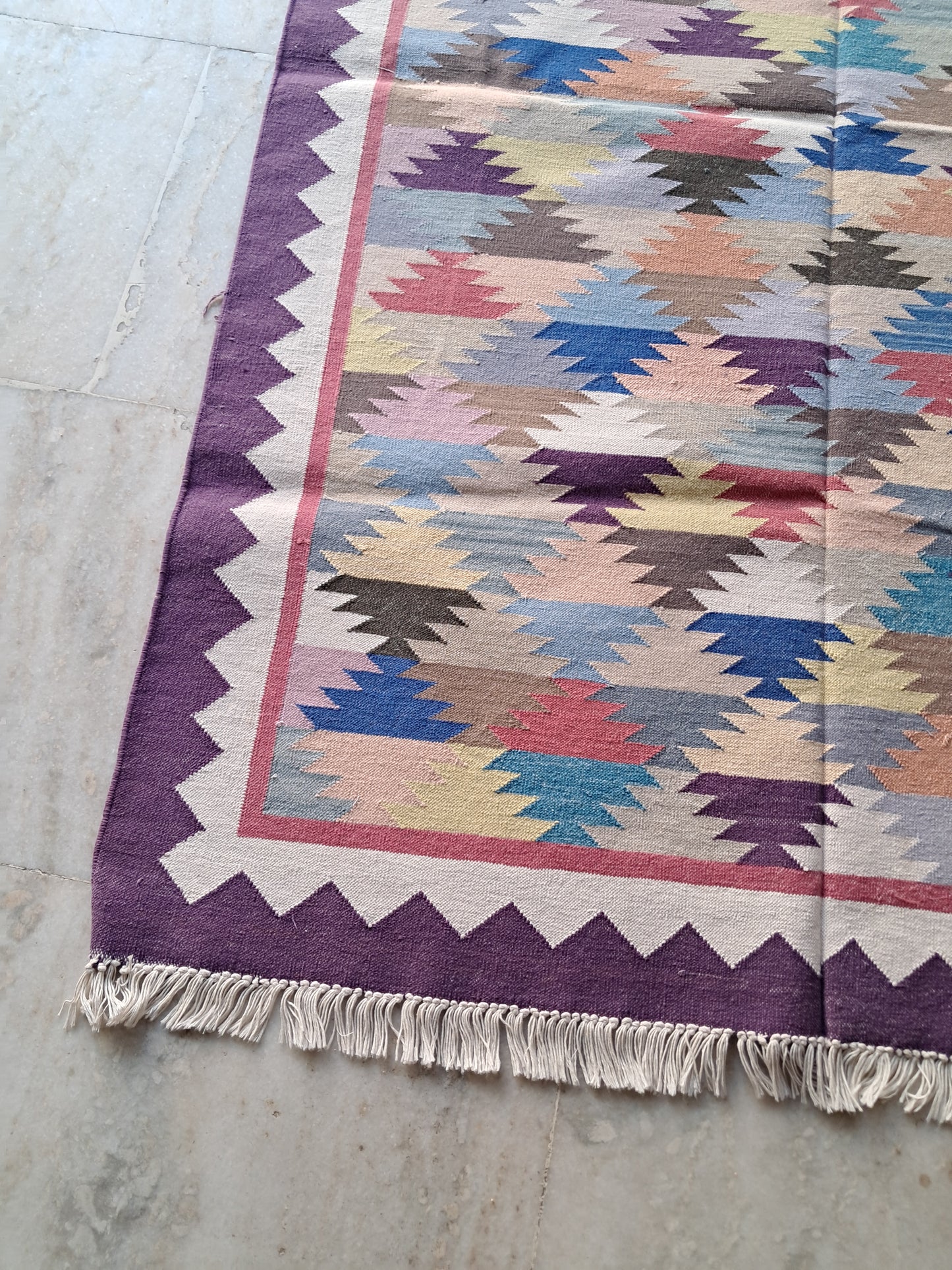 Handmade 4×6 Cotton Punja Rug – Eco-Friendly & Unique Design | Roop Riyaz Durry Udhyog